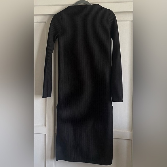 Pretty Little Thing Black Long Sleeve Maxi Dress. Pre-Owned. - Picture 2 of 7
